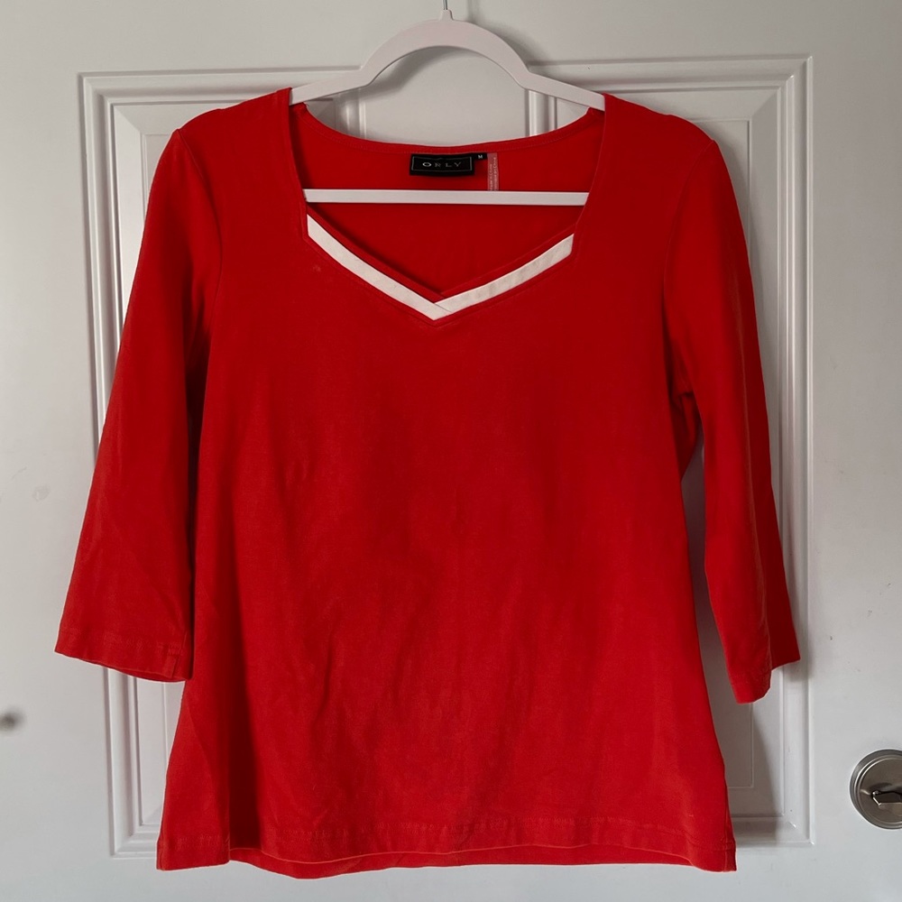 Red orange color ❤️🧡 3/4 sleeve top, size M